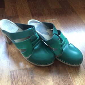 Green Leather Maguba of Sweden Clogs